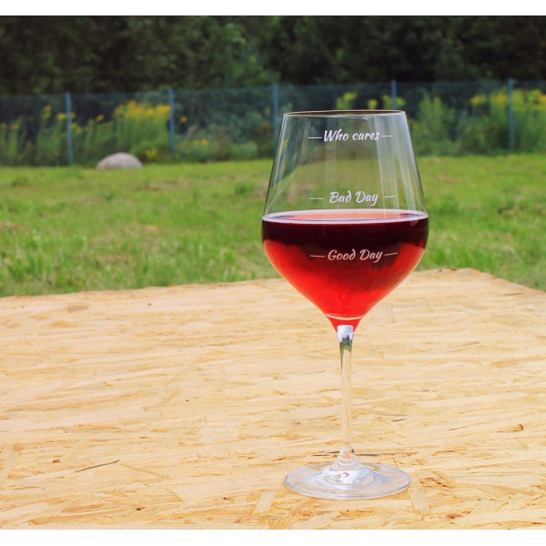 Pahar de vin XXL „Who Cares” (860ml) Pahar de vin XXL „Who Cares” (860ml)