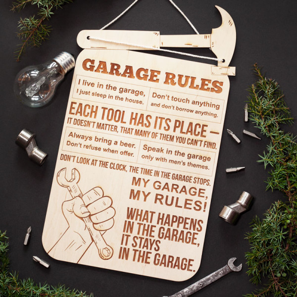 Placă din lemn gravată "Garage rules" (anglų kalba) Placă din lemn gravată "Garage rules" (anglų kalba)