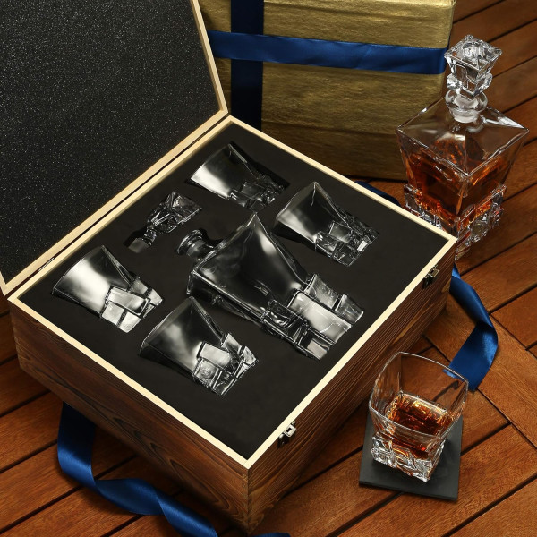 Set de whisky într-o cutie de lemn "ELIXIR" cu inițiala numelui dvs