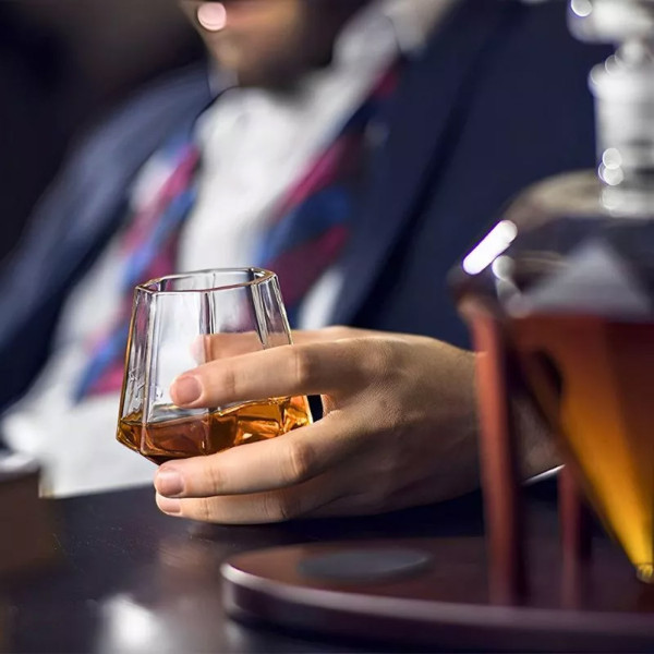 Set cu decantor, 2 pahare și cuburi din piatră "DELUXE DIAMOND"