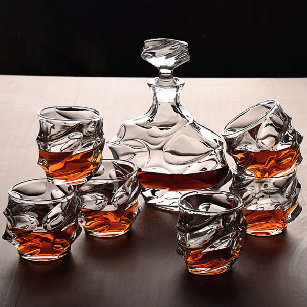 Carafă de cristal și set de 6 pahare „OPULENT ELEGANCE”