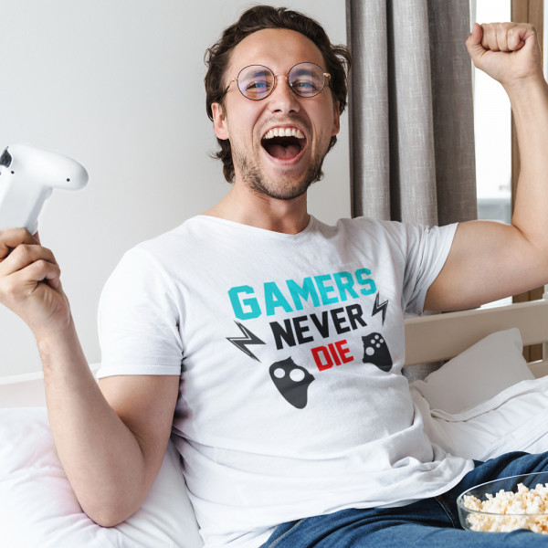 Tricou "Gamers never die"
