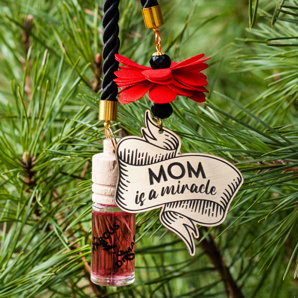 Parfum de mașină "MOM is a miracle" Parfum de mașină "MOM is a miracle"