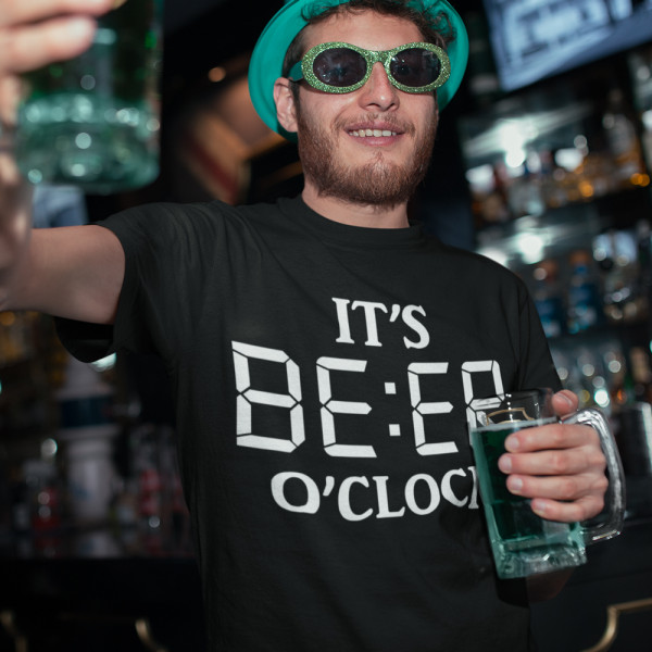 Tricouri "It's beer o'clock"