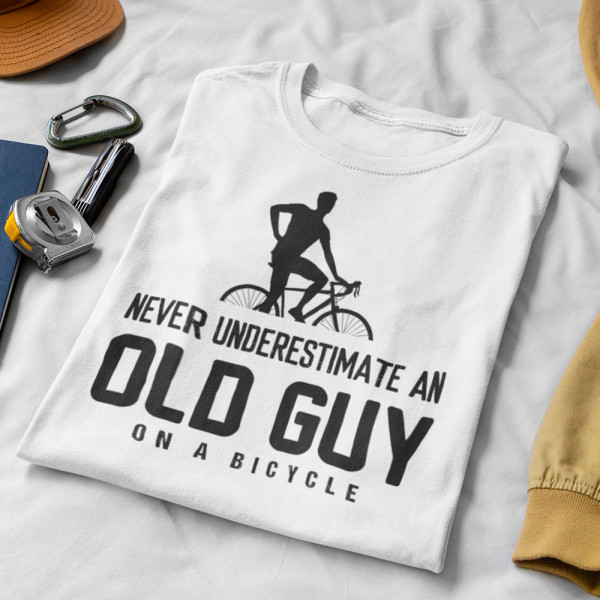 Tricou "Never underestimate"