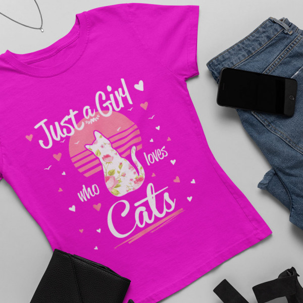 Tricou pentru femei "Just a girl who loves cats"