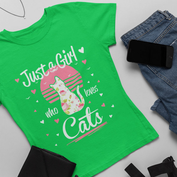 Tricou pentru femei "Just a girl who loves cats"