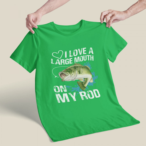 Tricou "I love a large mouth"