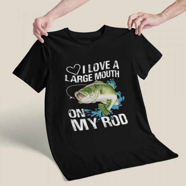 Tricou "I love a large mouth"