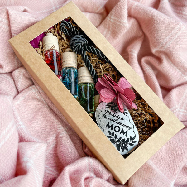 Set de parfumuri pentru mașină "Amazing MOM" Set de parfumuri pentru mașină "Amazing MOM"