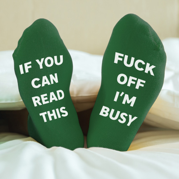 Șosete cu imprimare pe tălpi "Fuck off, I'm busy"