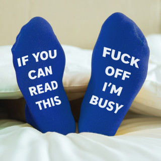 Șosete cu imprimare pe tălpi "Fuck off, I'm busy"