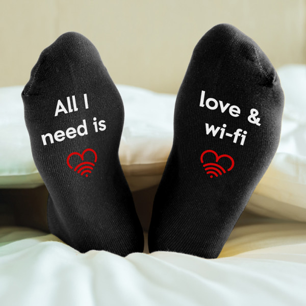 Șosete de damă cu imprimeu pe talpă "Love & Wifi" Șosete de damă cu imprimeu pe talpă "Love & Wifi"