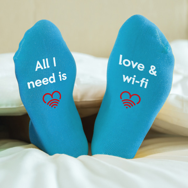Șosete de damă cu imprimeu pe talpă "Love & Wifi" Șosete de damă cu imprimeu pe talpă "Love & Wifi"