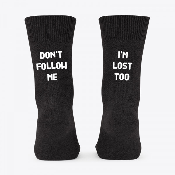 Șosete cu imprimeu pe spate "Don't follow me"