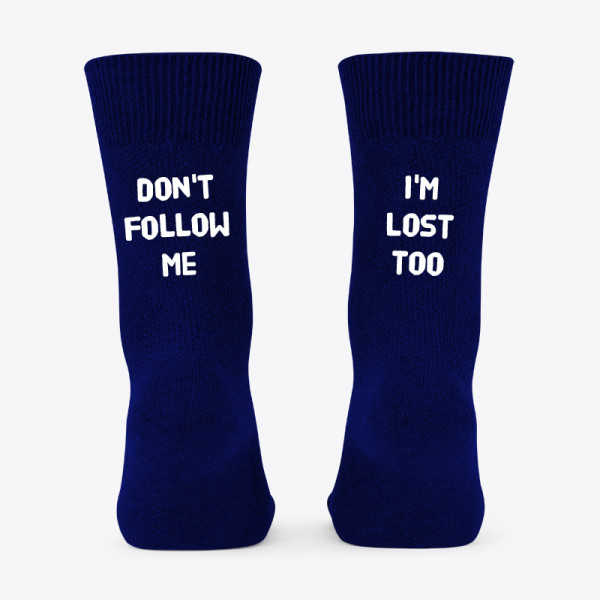 Șosete cu imprimeu pe spate "Don't follow me"