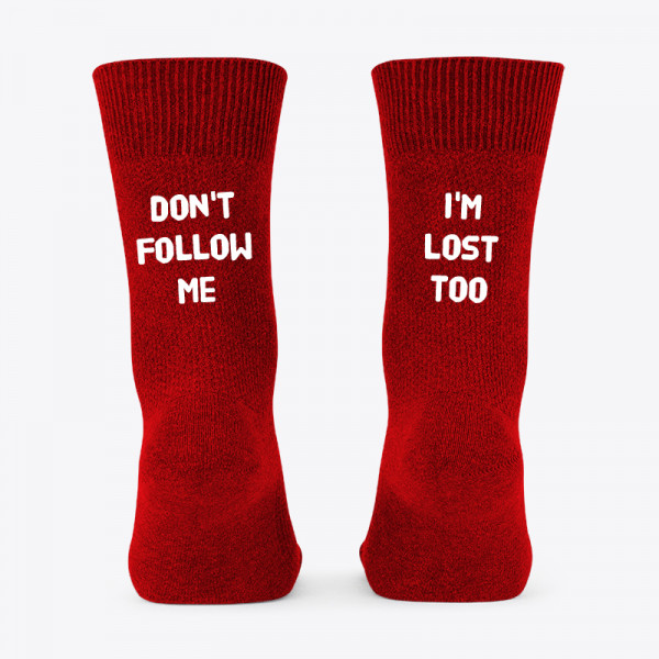 Șosete cu imprimeu pe spate "Don't follow me"