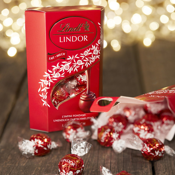 Trufe de ciocolată cu lapte LINDT LINDOR, 200g Trufe de ciocolată cu lapte LINDT LINDOR, 200g