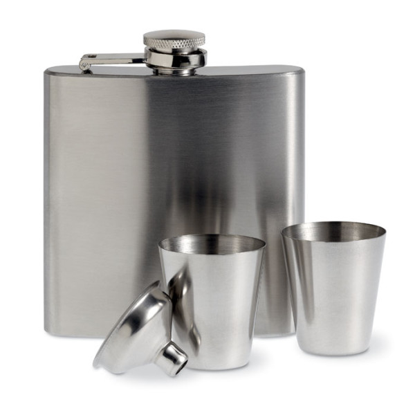 Set flască cu pahare și pâlnie „ALBYN” (180 ml) (cu opțiune de gravură pentru o taxă suplimentară) Set flască cu pahare și pâlnie „ALBYN” (180 ml) (cu opțiune de gravură pentru o taxă suplimentară)