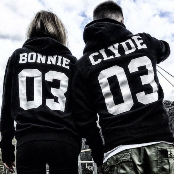 Set hanorac "Bonnie & Clyde" (cu numerele selectate) Set hanorac "Bonnie & Clyde" (cu numerele selectate)