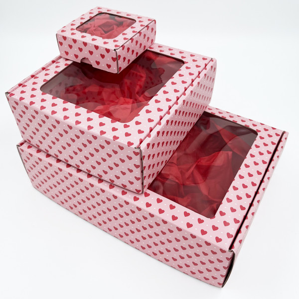 Cutie cadou cu inimi 305x215x85mm Cutie cadou cu inimi 305x215x85mm
