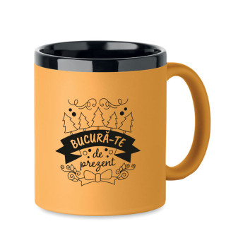 Cană gravată "Bucură-te de prezent"