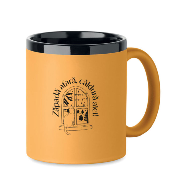 Cană gravată "Zăpadă afară, căldură aici"