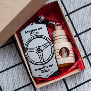 Parfum de mașină "A cui este mașina, ale lui sunt regulile" cu numele dvs. selectat