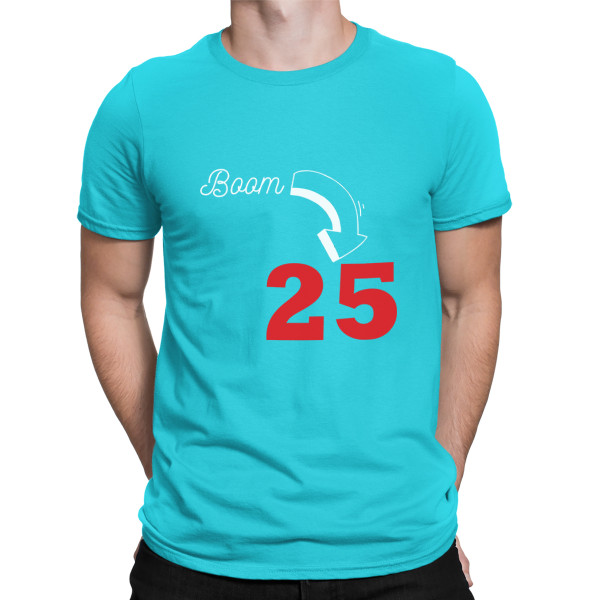 T-shirt „Boom, este ziua de naștere” cu anul ales T-shirt „Boom, este ziua de naștere” cu anul ales