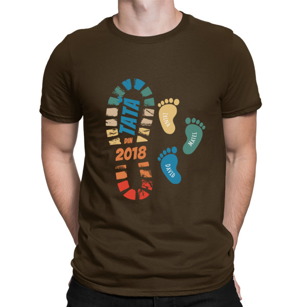 Tricou "Pe urmele tatălui" cu numele copiilor și data personalizate