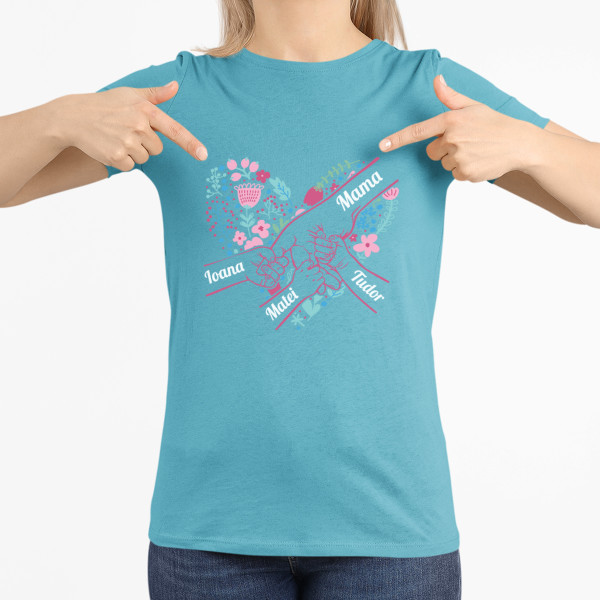 Tricou pentru femei "Inima mamei" cu numele copiilor aleși