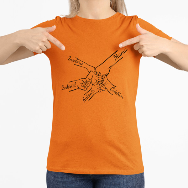 Tricou pentru femei "Mama și copiii", cu numele copiilor alese